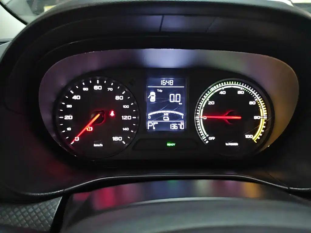 Roewe Clever — миниатюра 16