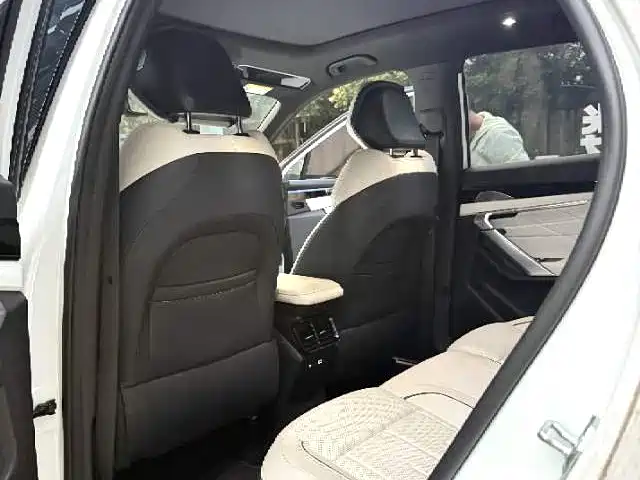 Geely Boyue L — миниатюра 3