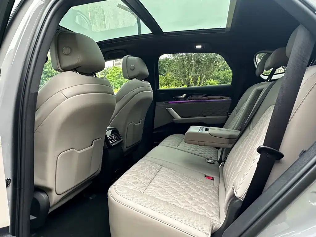 BYD Tang New Energy — миниатюра 10