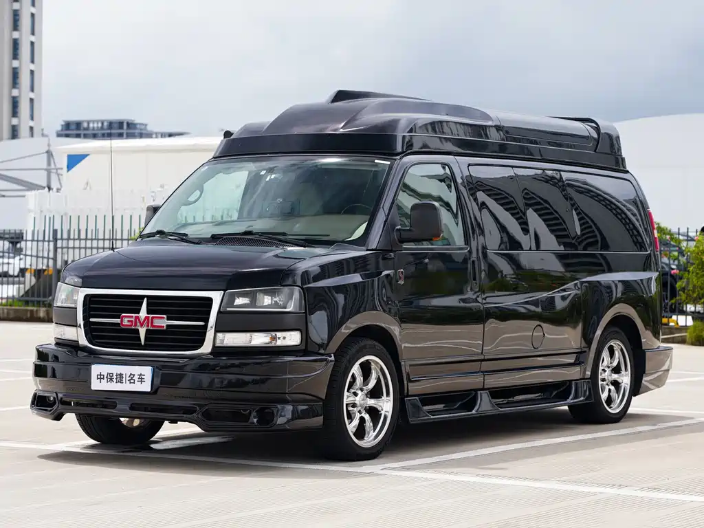 GMC Savana