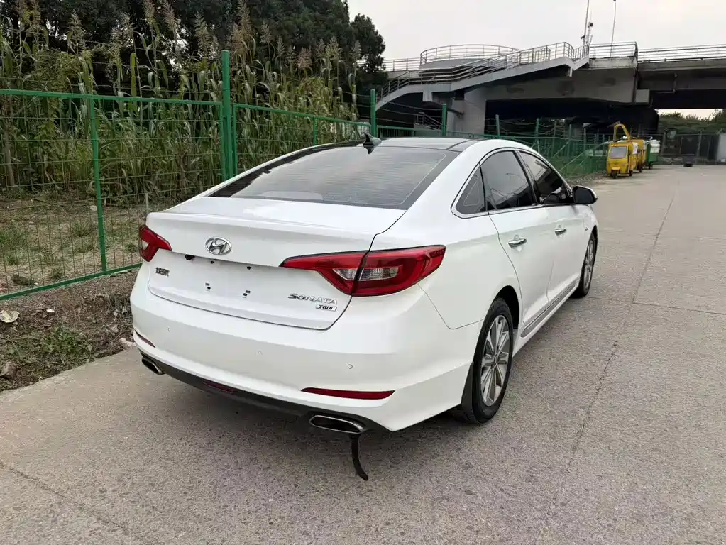 Hyundai Sonata — миниатюра 13
