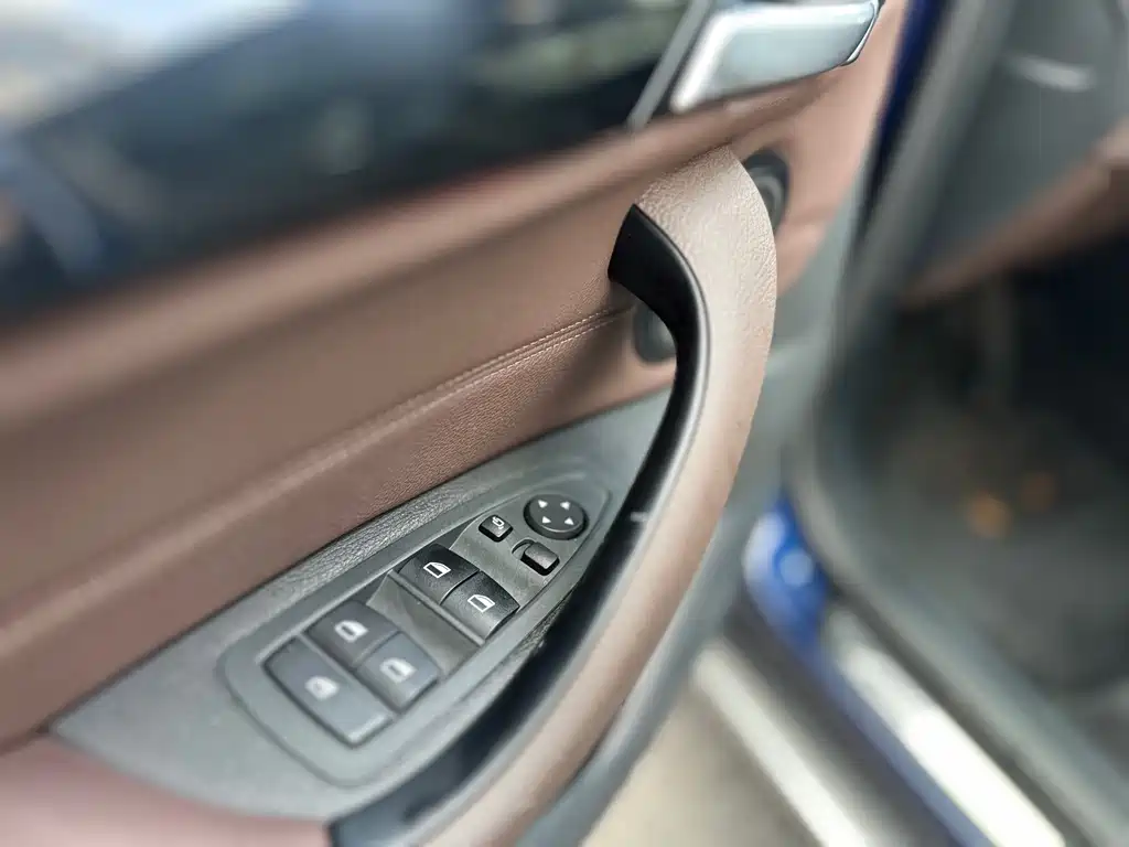 BMW X1 — миниатюра 10