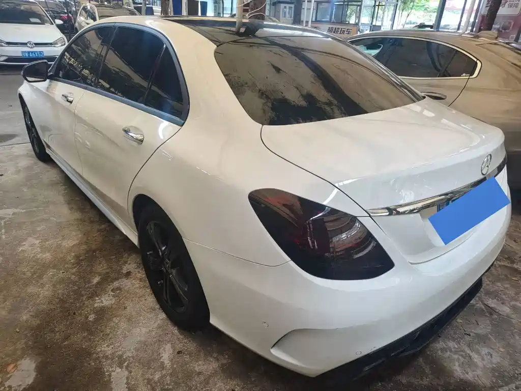 Mercedes-Benz C-Class — миниатюра 13