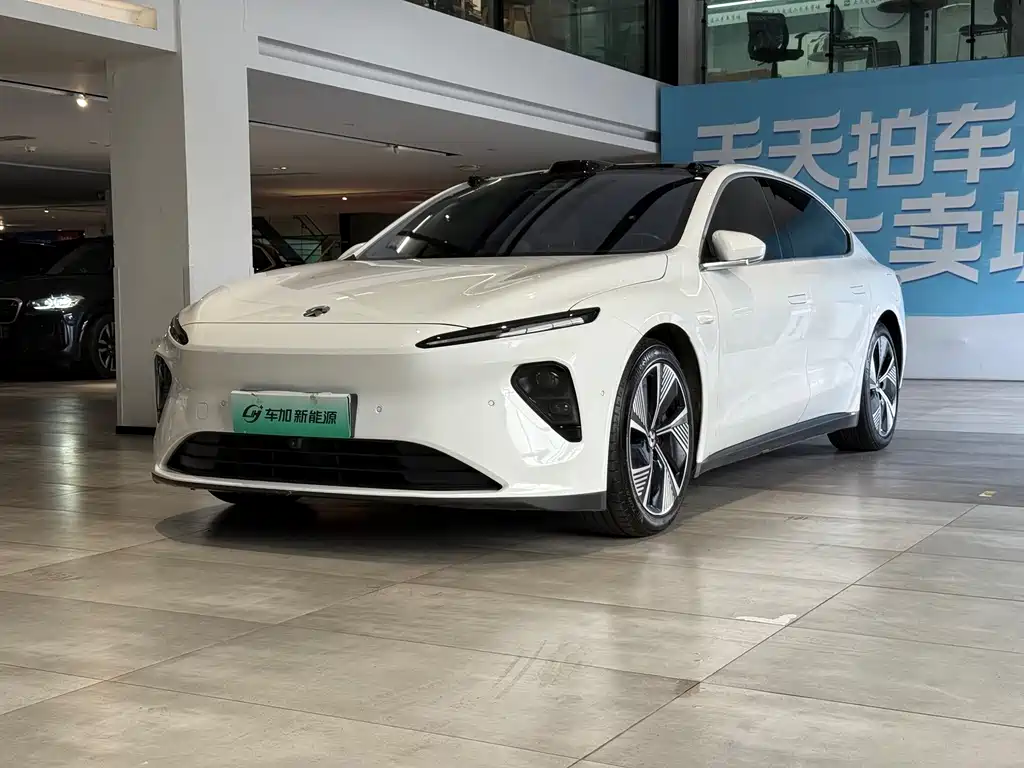 NIO ET7