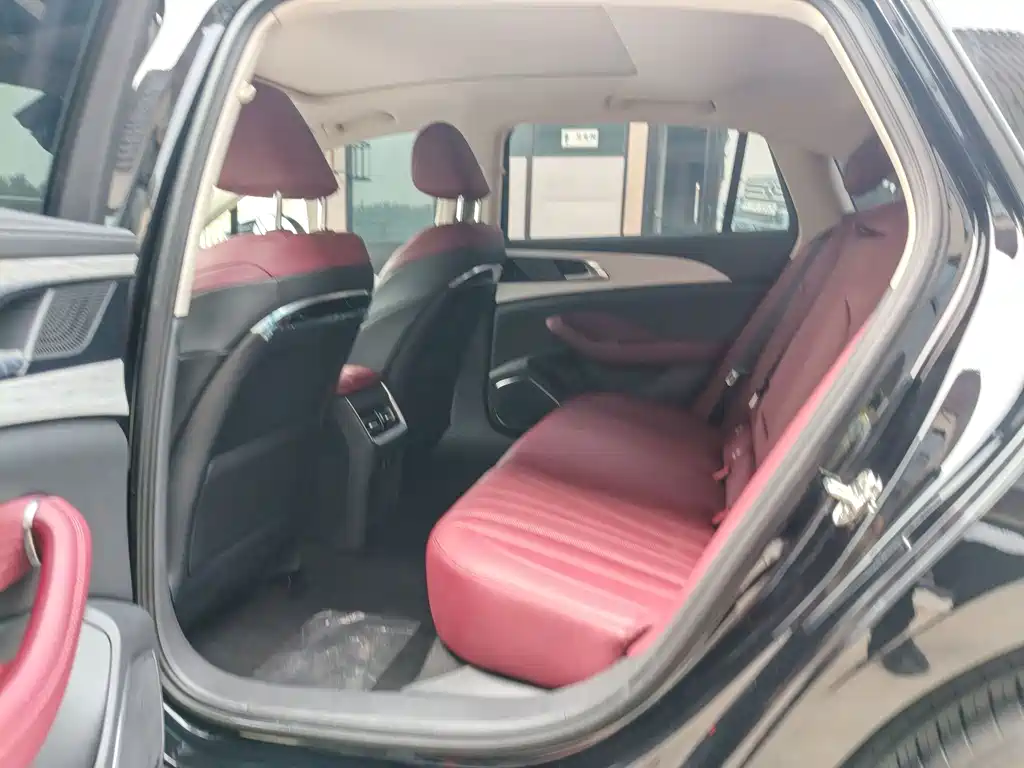 Hongqi Hongqi H5 — миниатюра 6