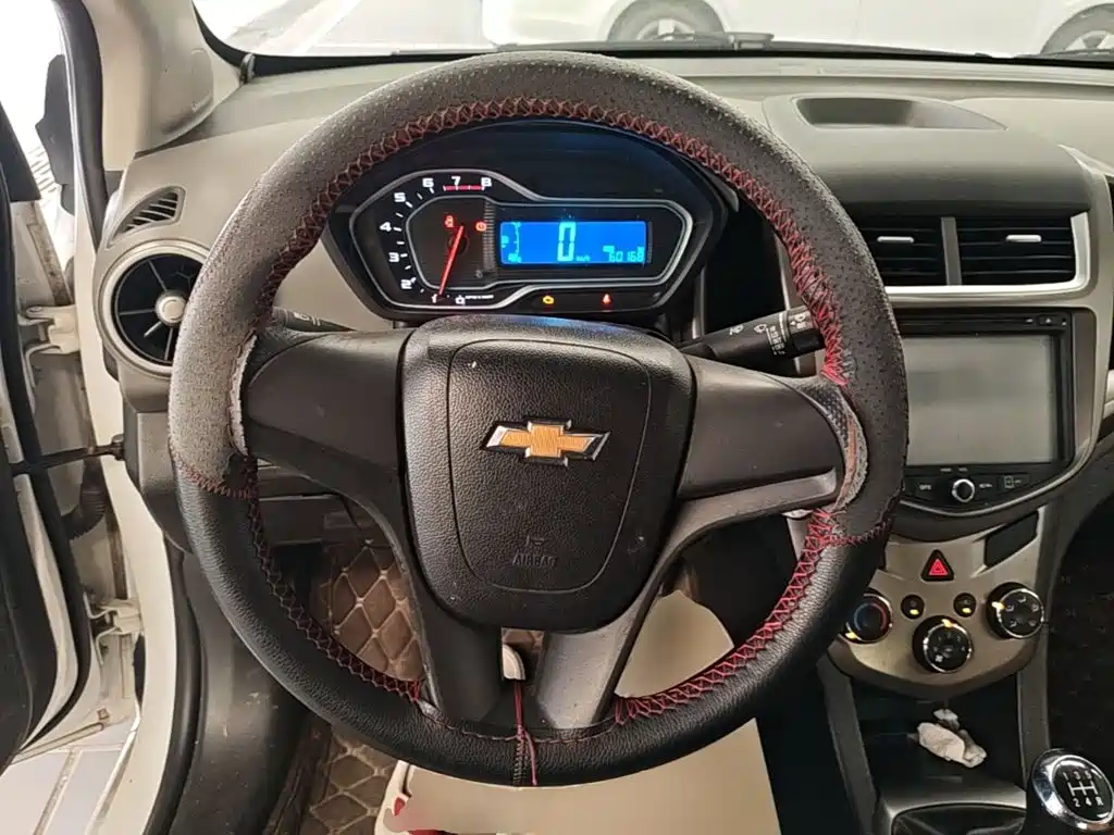 Chevrolet Aveo — миниатюра 11