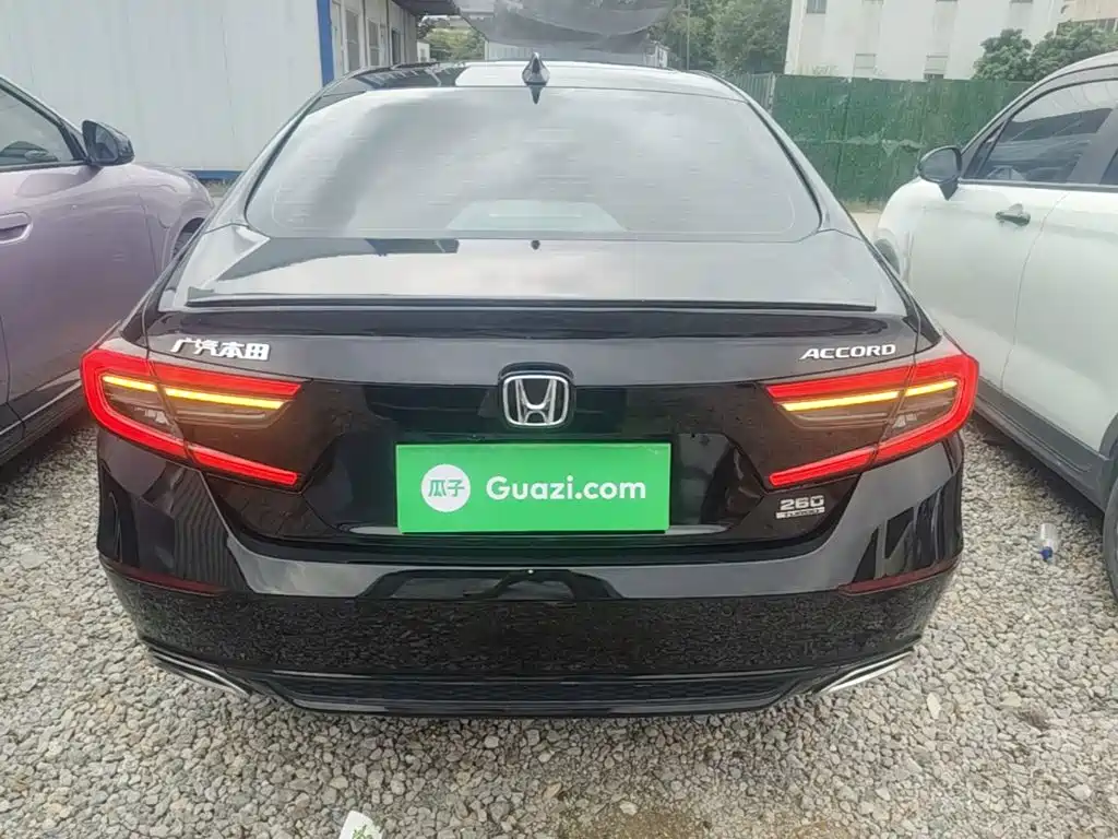 Honda Accord — миниатюра 6