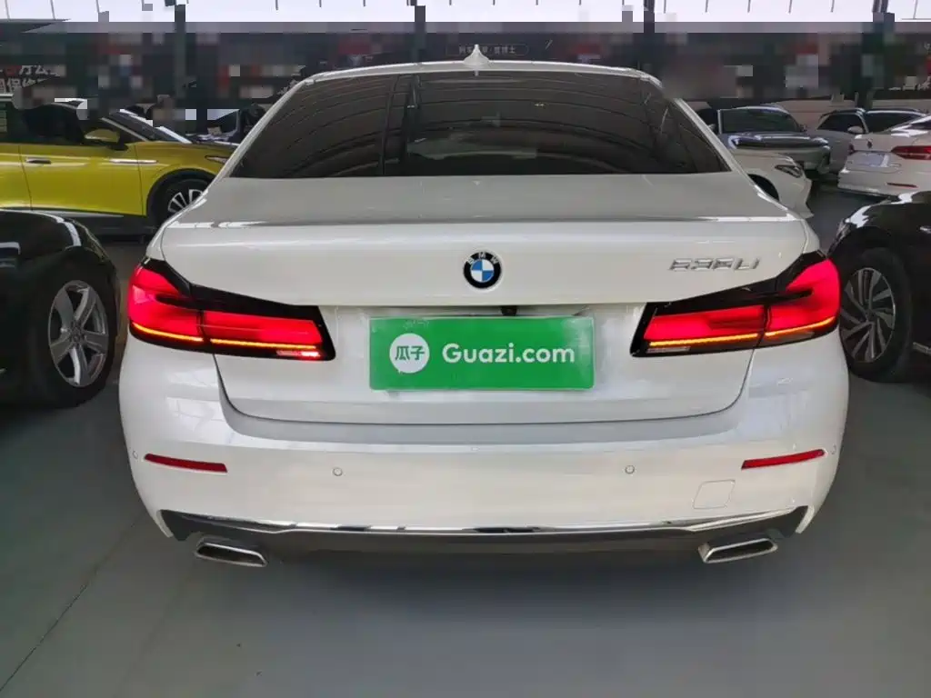 BMW 5 Series — миниатюра 6