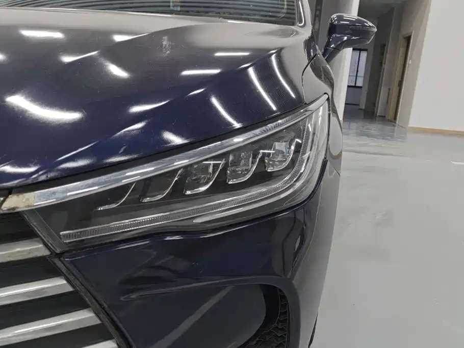 BYD MAX — миниатюра 5
