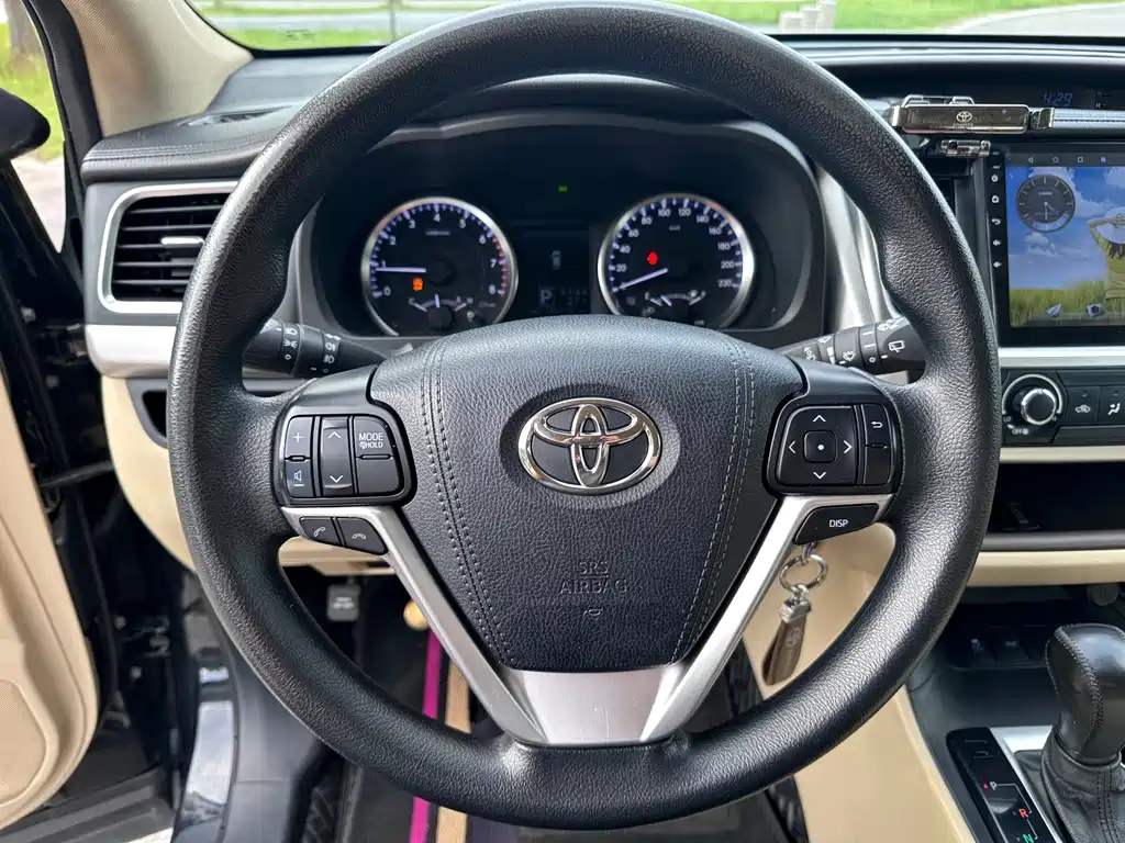 Toyota Highlander — миниатюра 10