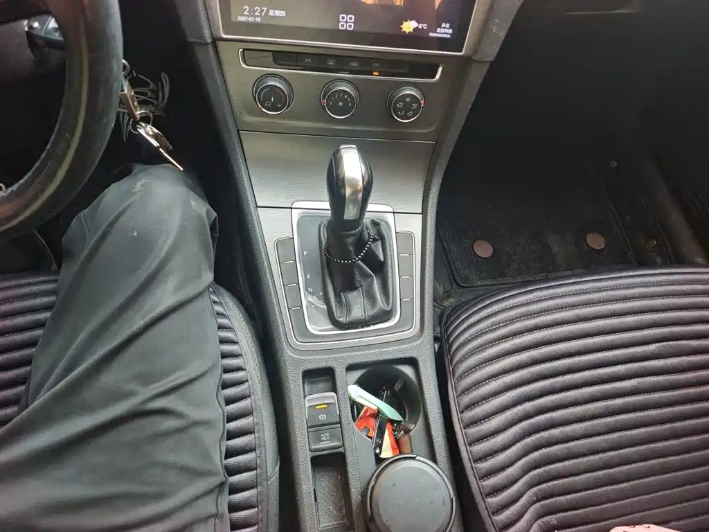 Volkswagen Golf — миниатюра 10