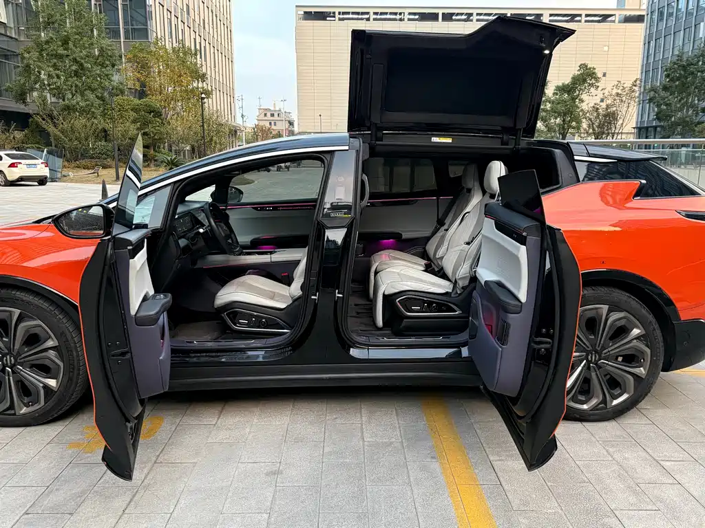 HiPhi HiPhi X — миниатюра 10