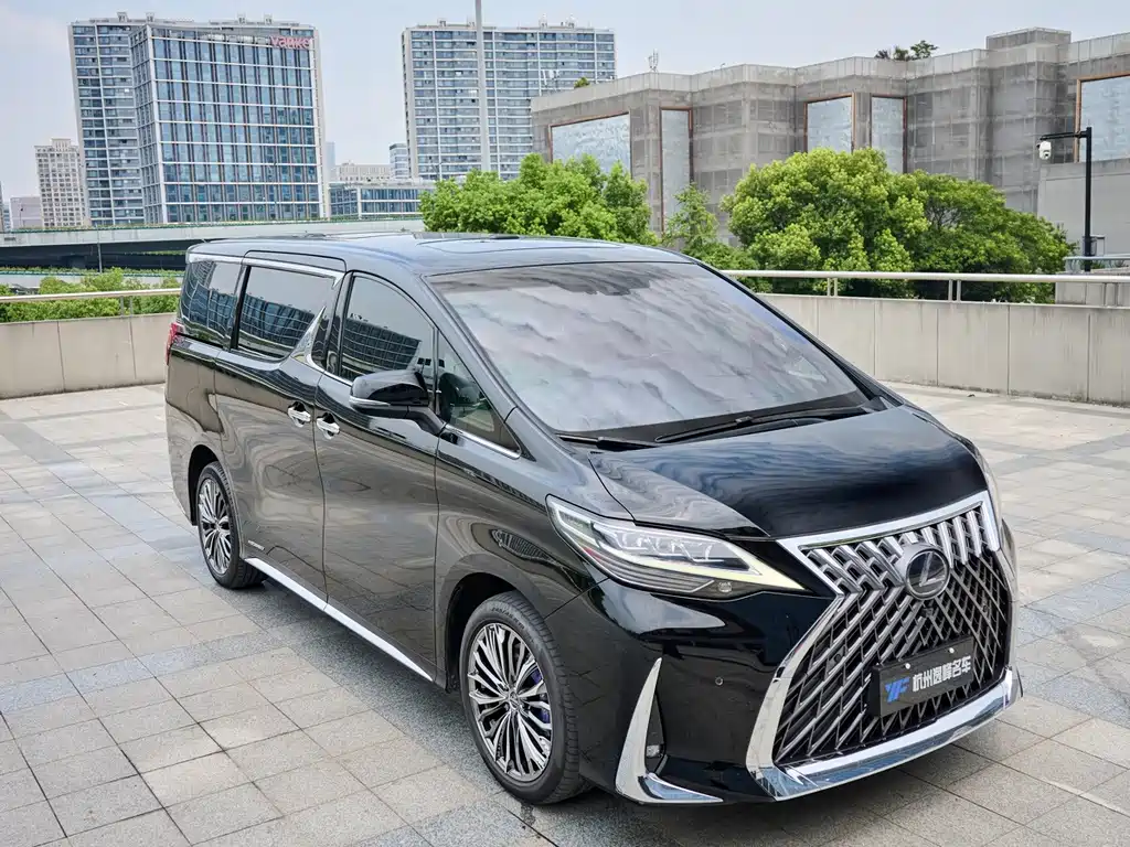 Lexus LM — миниатюра 10