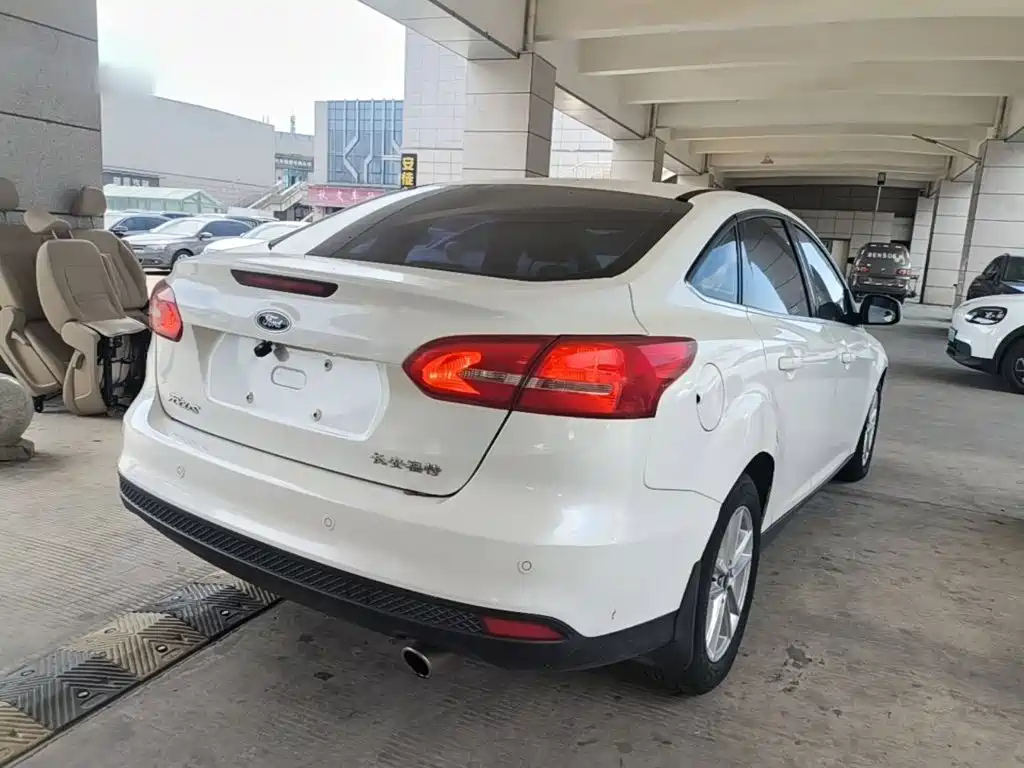 Ford Focus — миниатюра 7