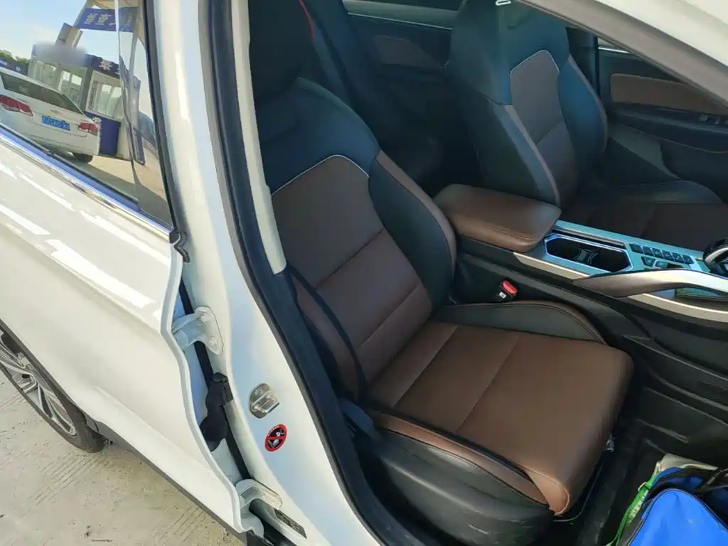 Geely Binyue — миниатюра 25