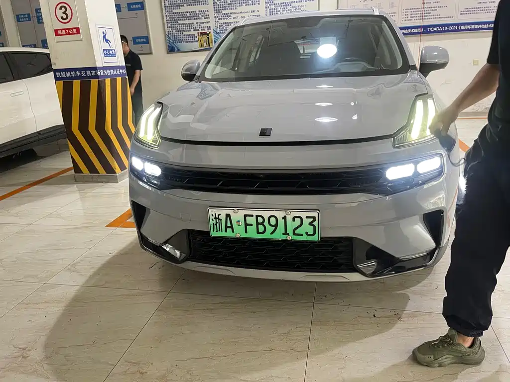 Lynk & Co 06 EM-P 2022 PHEV 84KM Pro