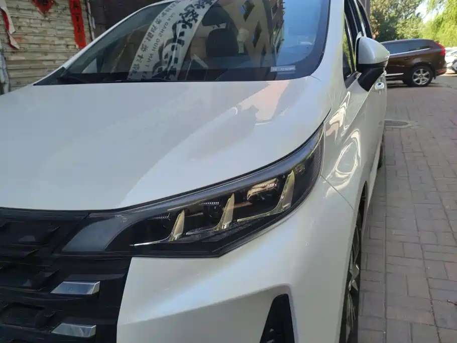 GAC Motor Trumpchi M6 — миниатюра 5