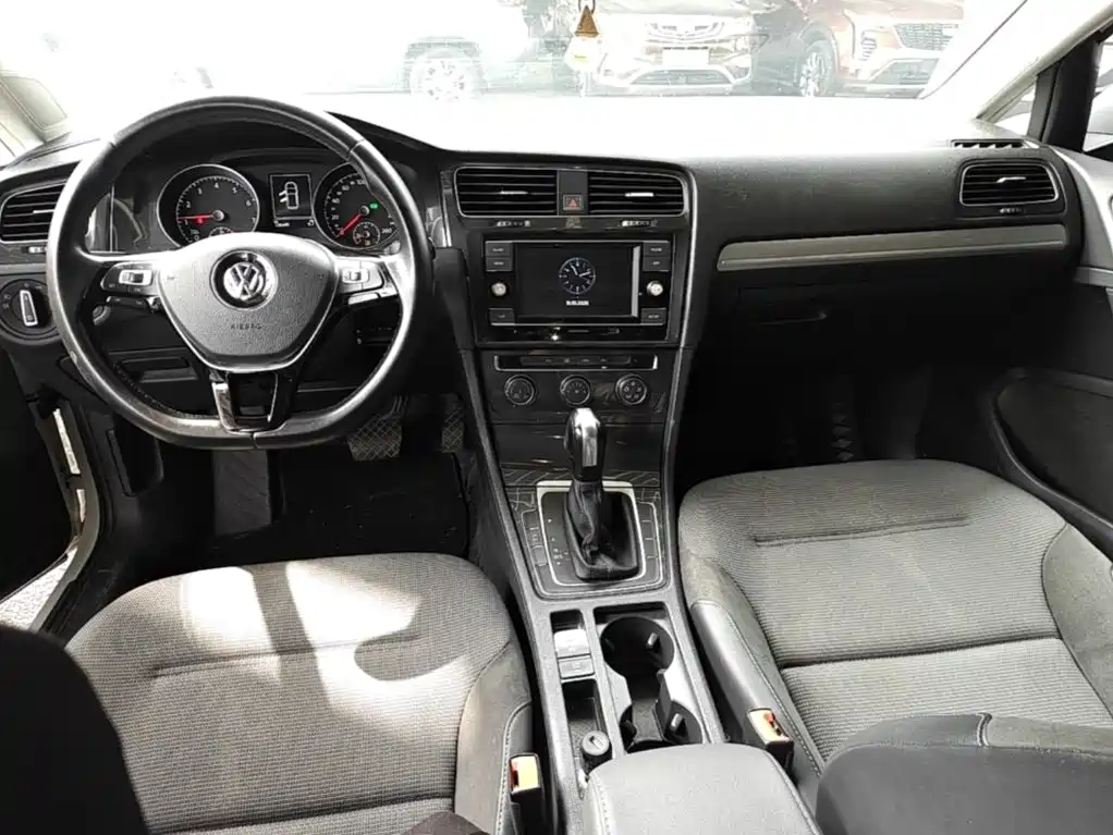 Volkswagen Golf — миниатюра 10