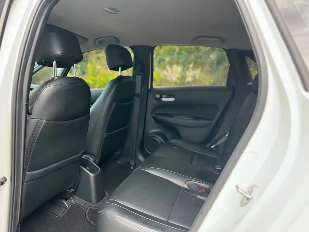 Honda Fit — миниатюра 6