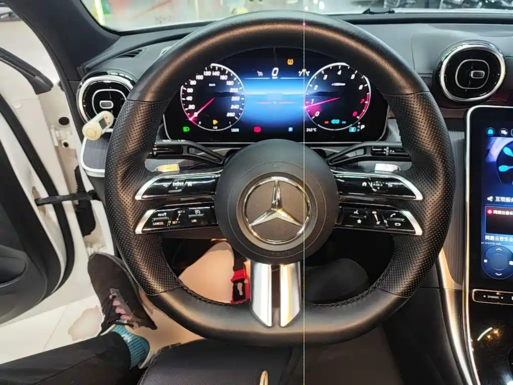Mercedes-Benz C-Class — миниатюра 11