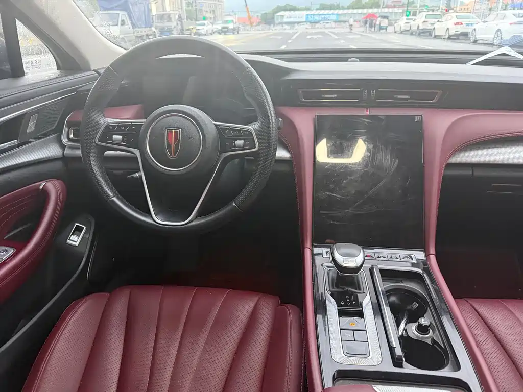 Hongqi Hongqi H5 — миниатюра 8