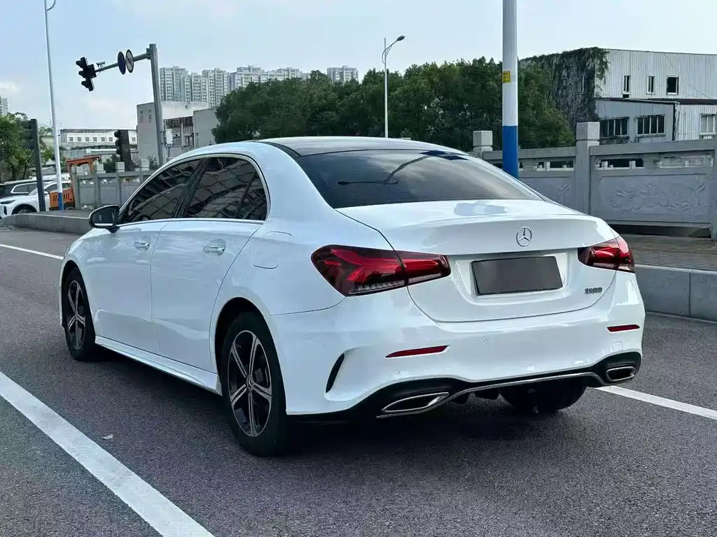 Mercedes-Benz A-Class — миниатюра 7