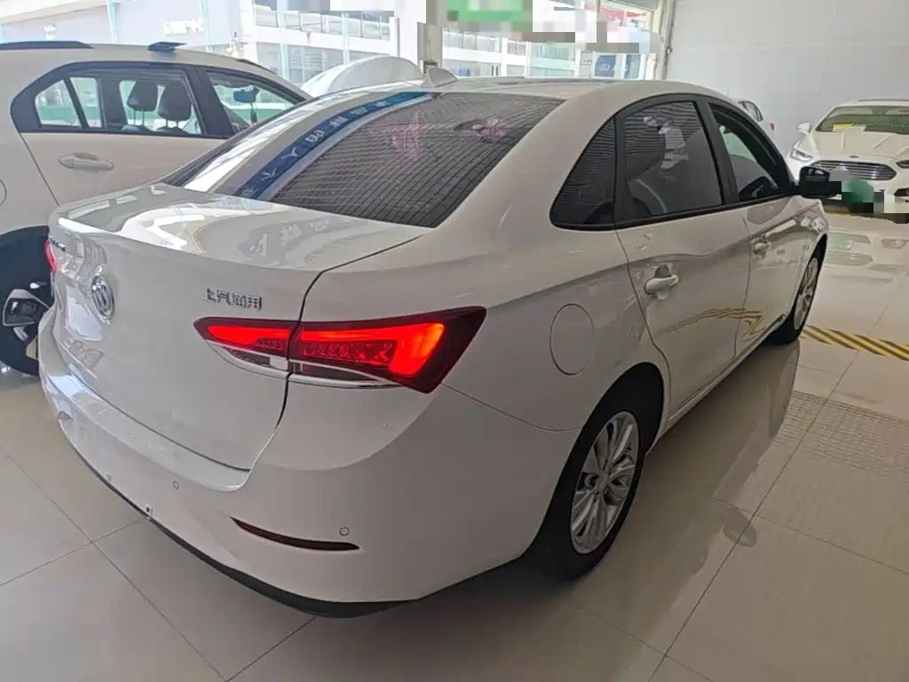 Buick Excelle — миниатюра 7