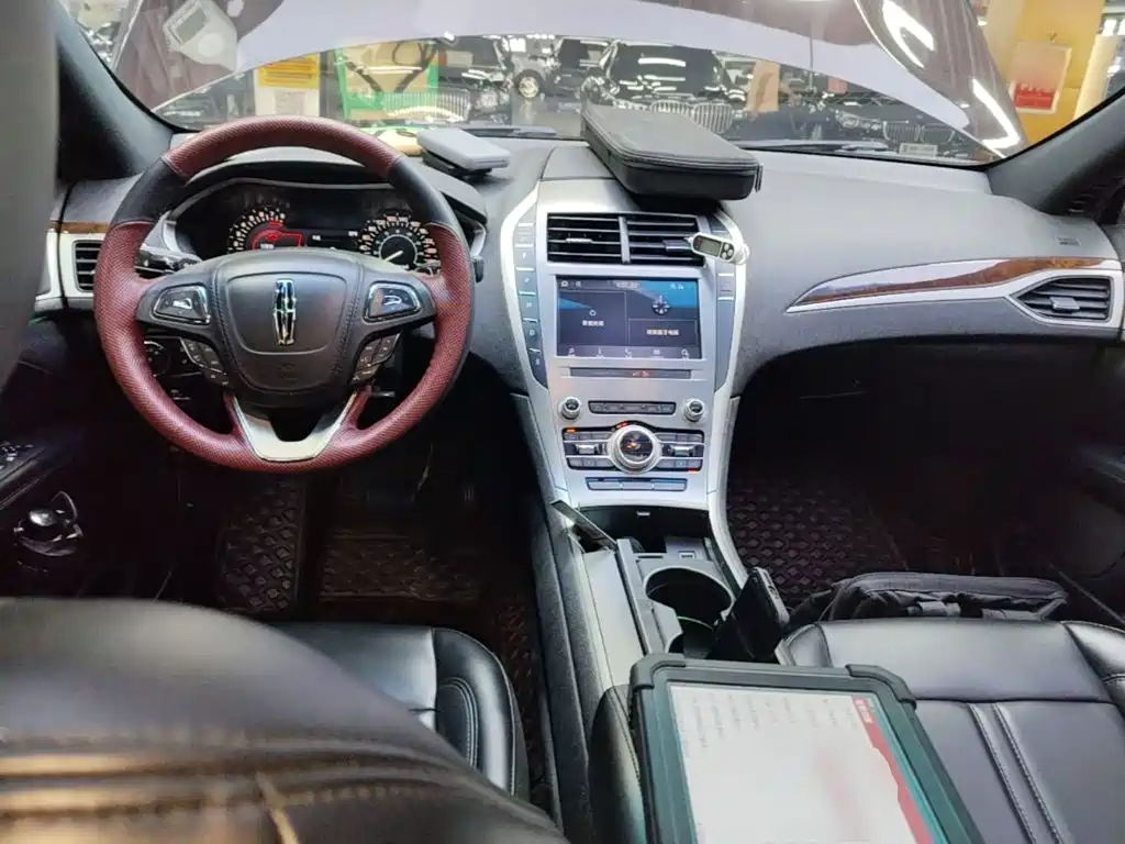 Lincoln MKZ — миниатюра 10