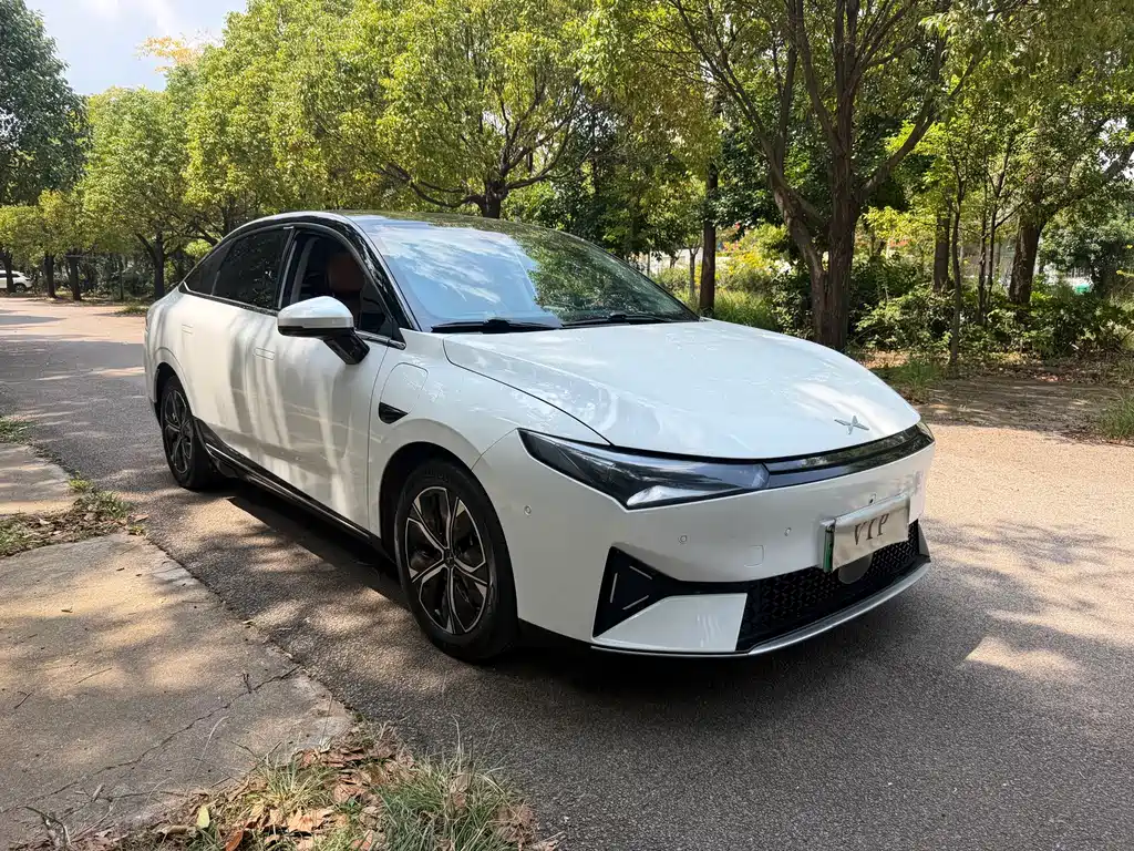 XPeng P5 — миниатюра 2