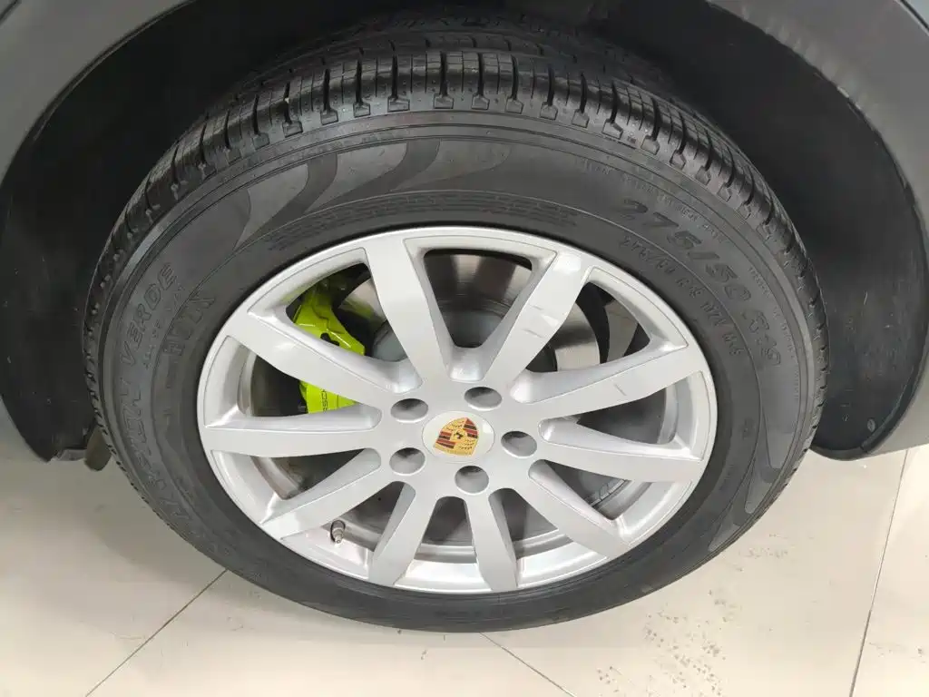 Porsche Cayenne Hybrid — миниатюра 31