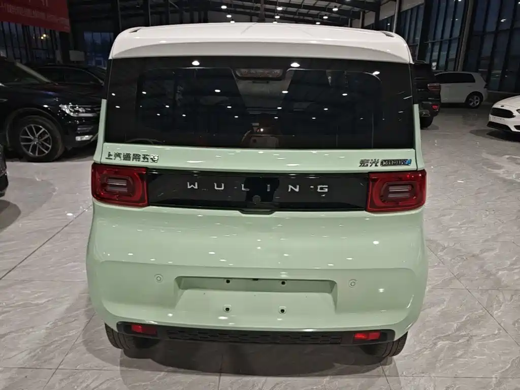 Wuling MINIEV — миниатюра 6