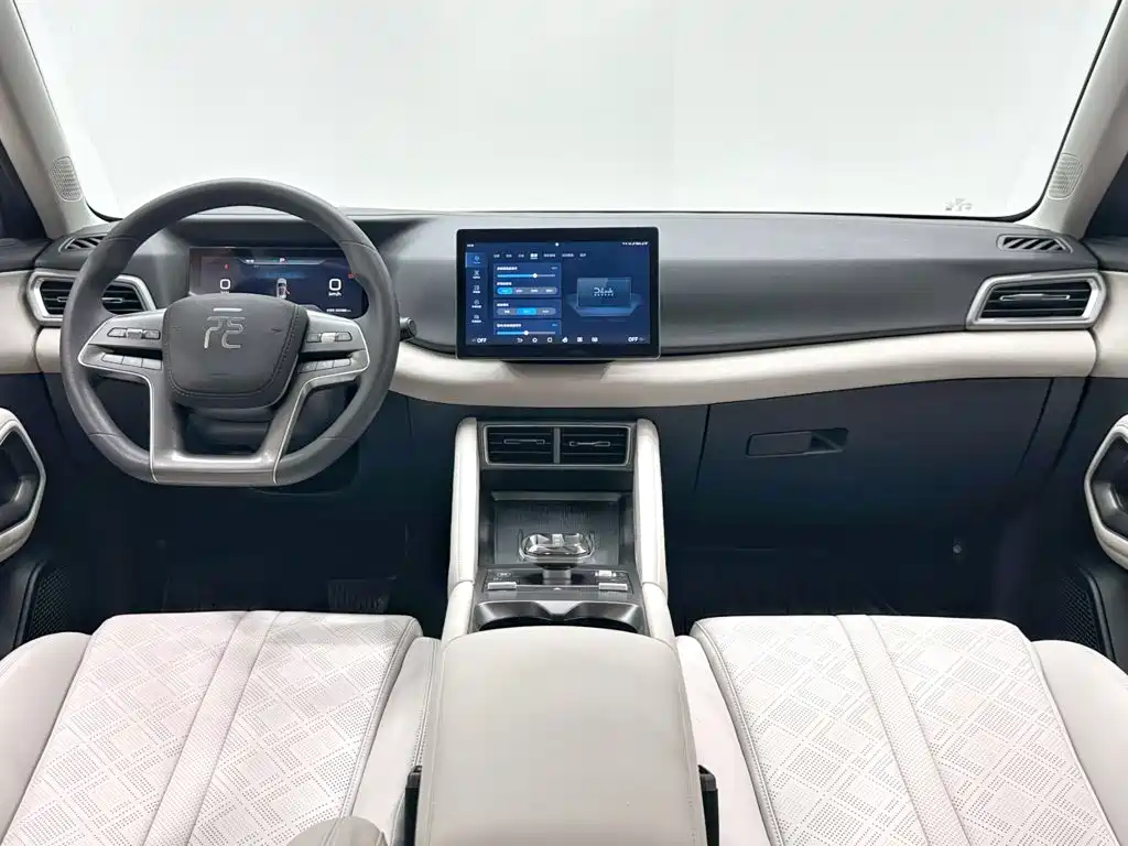 BYD Yuan UP — миниатюра 11