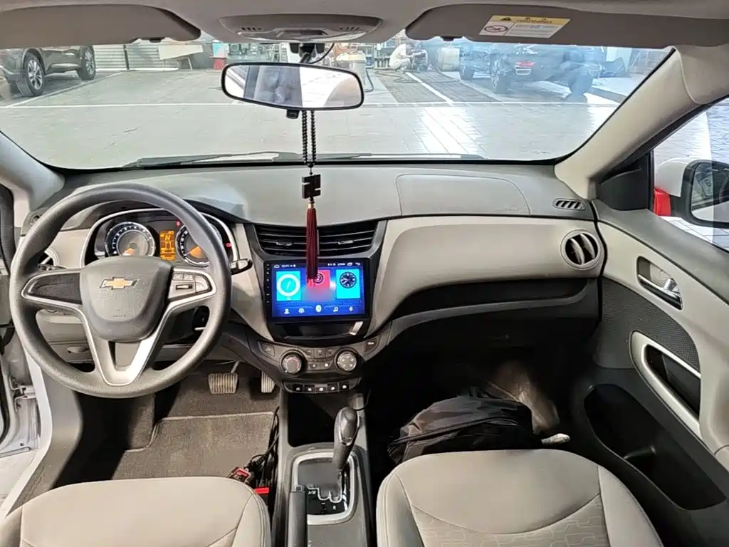 Chevrolet Sail — миниатюра 10