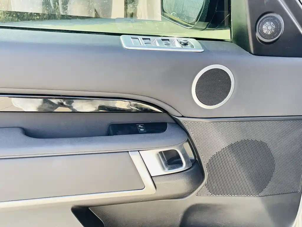 Land Rover Discovery 2020 3.0 SC V6 SE