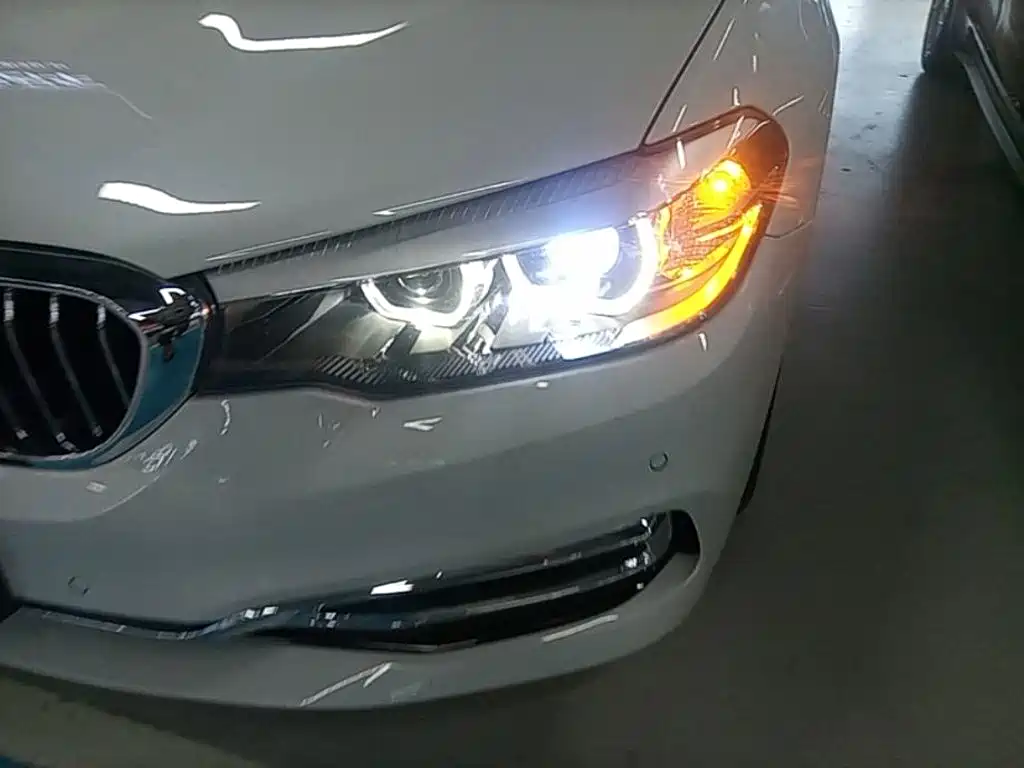 BMW 5 Series — миниатюра 24