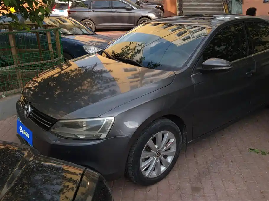 Volkswagen Sagitar 2014
