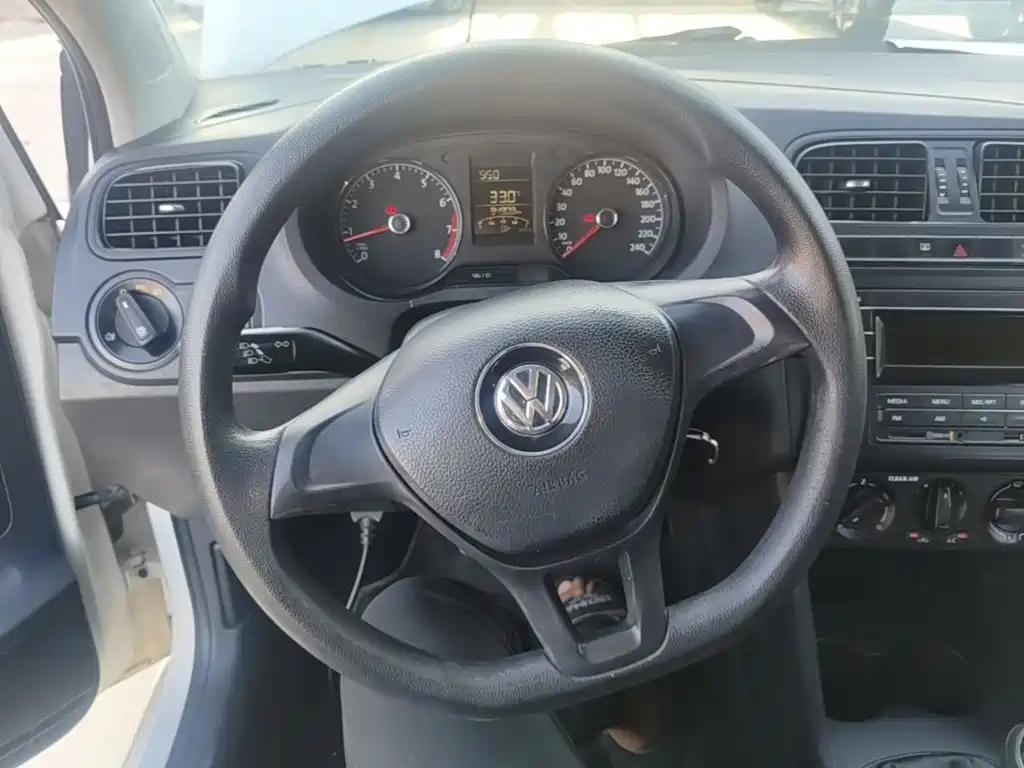 Volkswagen Polo — миниатюра 11