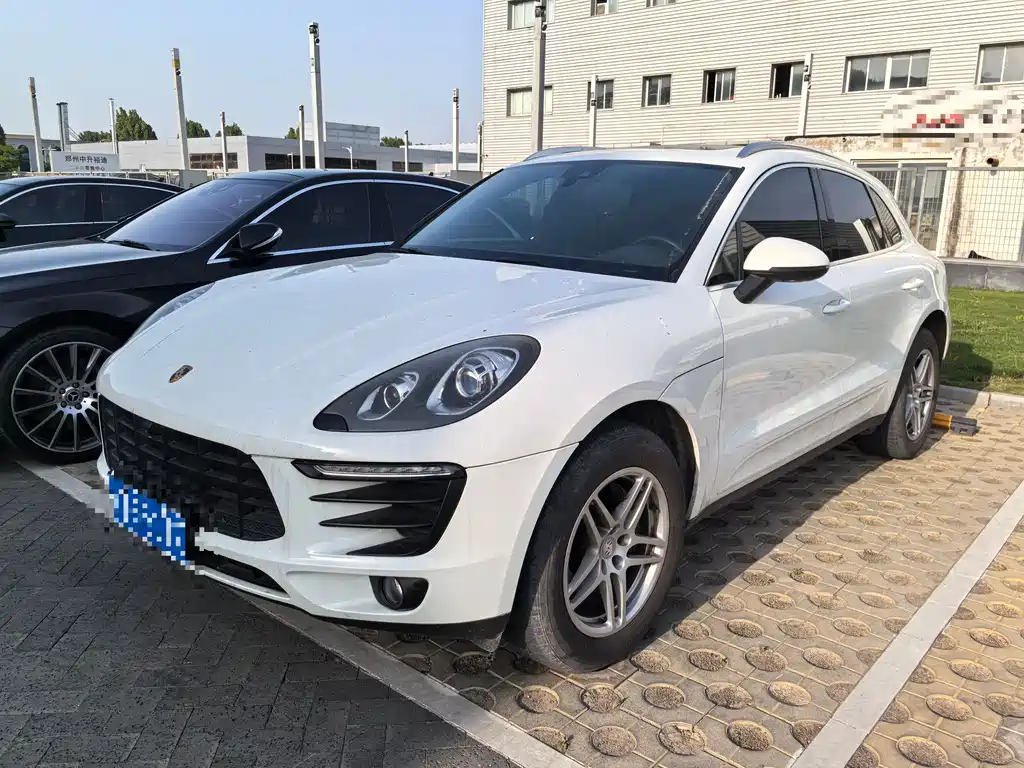 Porsche Macan 2016
