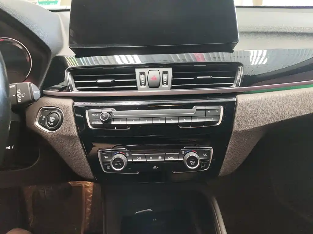 BMW X1 — миниатюра 6
