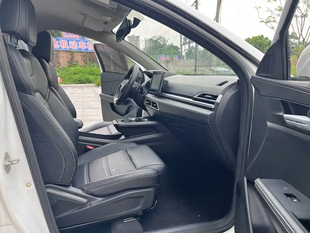 BYD e2 — миниатюра 9