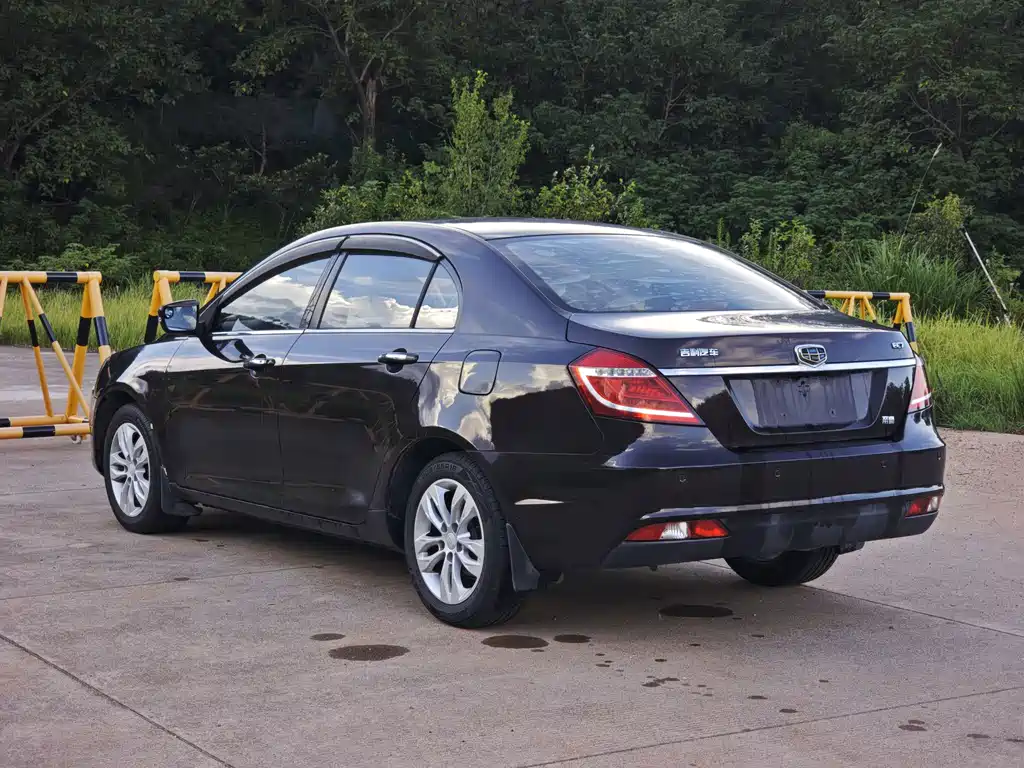Geely Emgrand — миниатюра 7