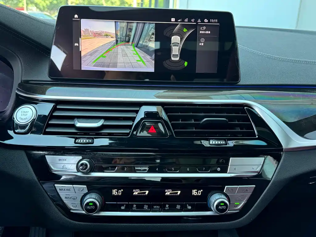 BMW 5 Series — миниатюра 18