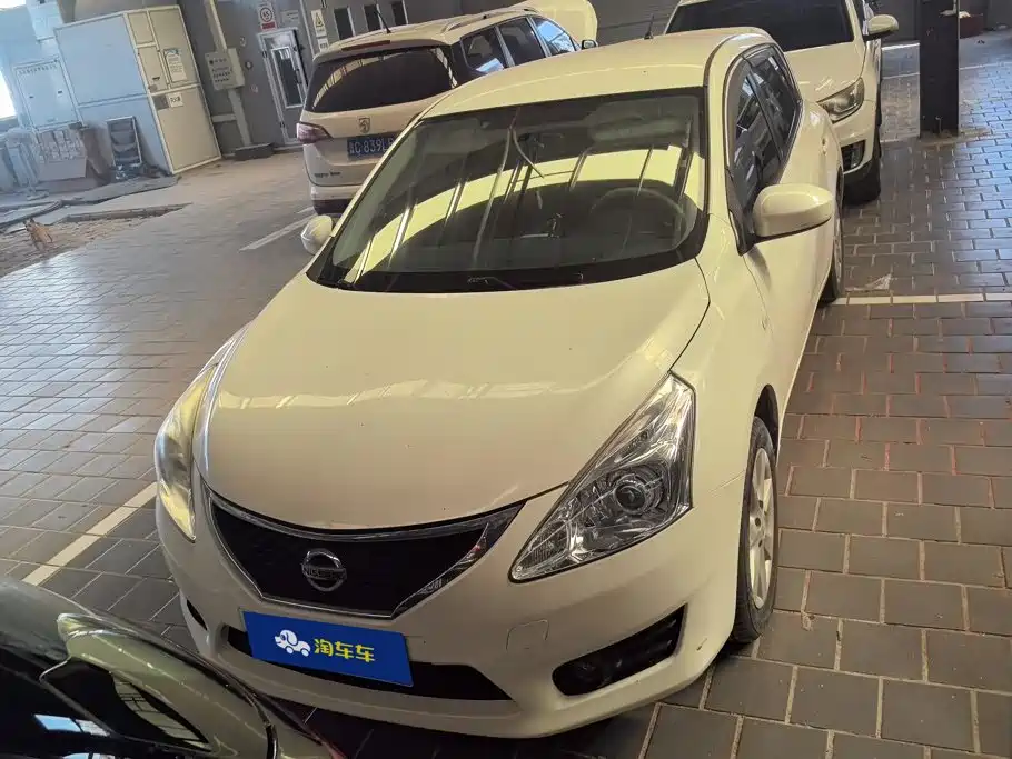 Nissan Tiida — миниатюра 2