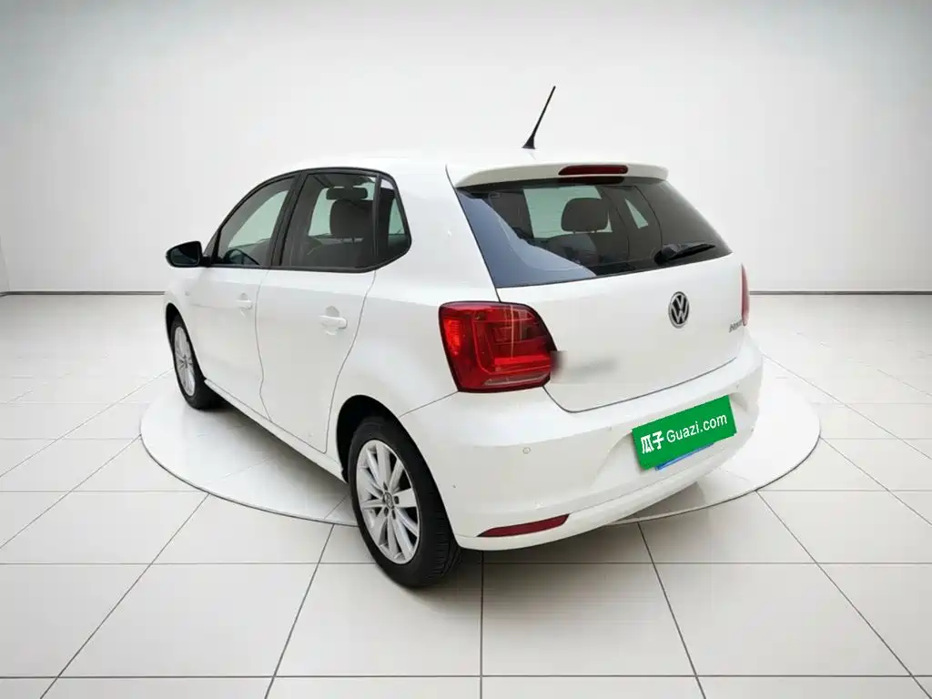 Volkswagen Polo 2014 1.4L MT Comfort