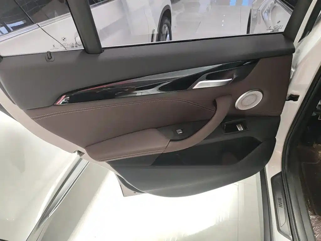 BMW X1 — миниатюра 11