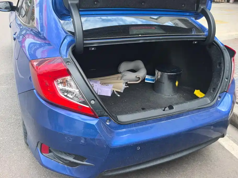 Honda Civic — миниатюра 4