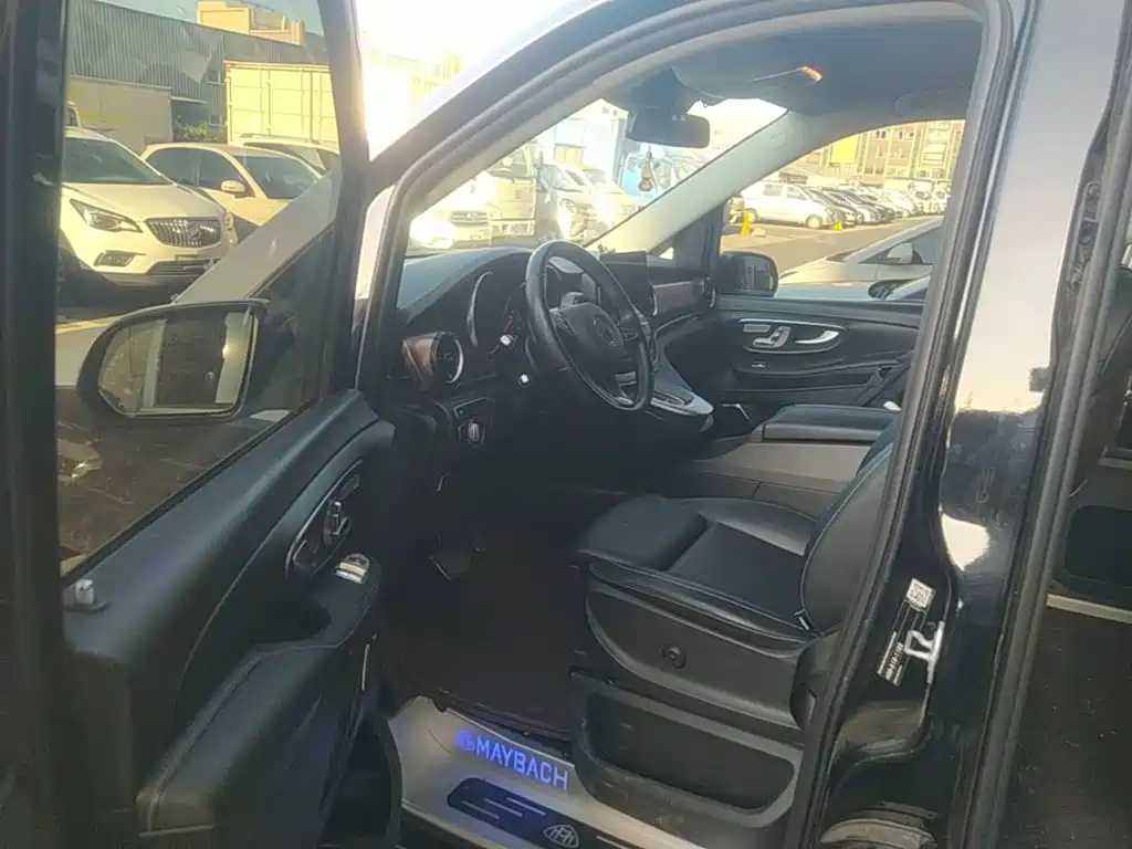 Mercedes-Benz V-Class — миниатюра 16