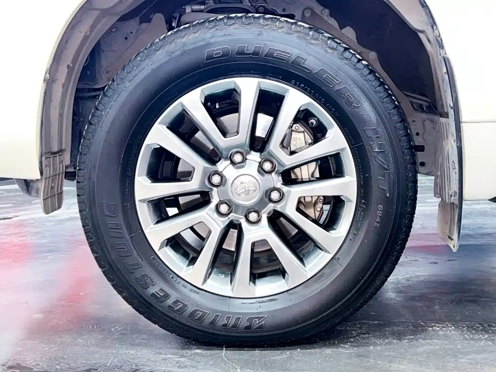 Toyota Prado (Import) — миниатюра 13