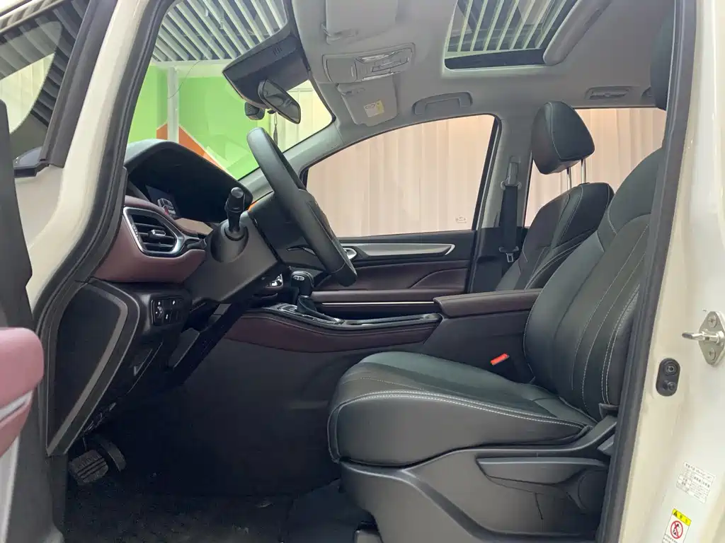 GAC Motor Trumpchi M6 — миниатюра 8