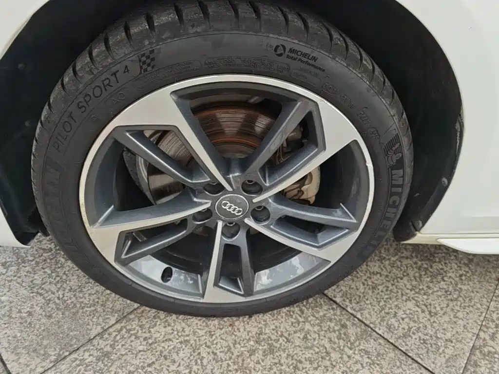 Audi A4L — миниатюра 22